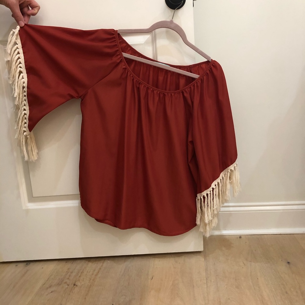 Karlie rust colored top